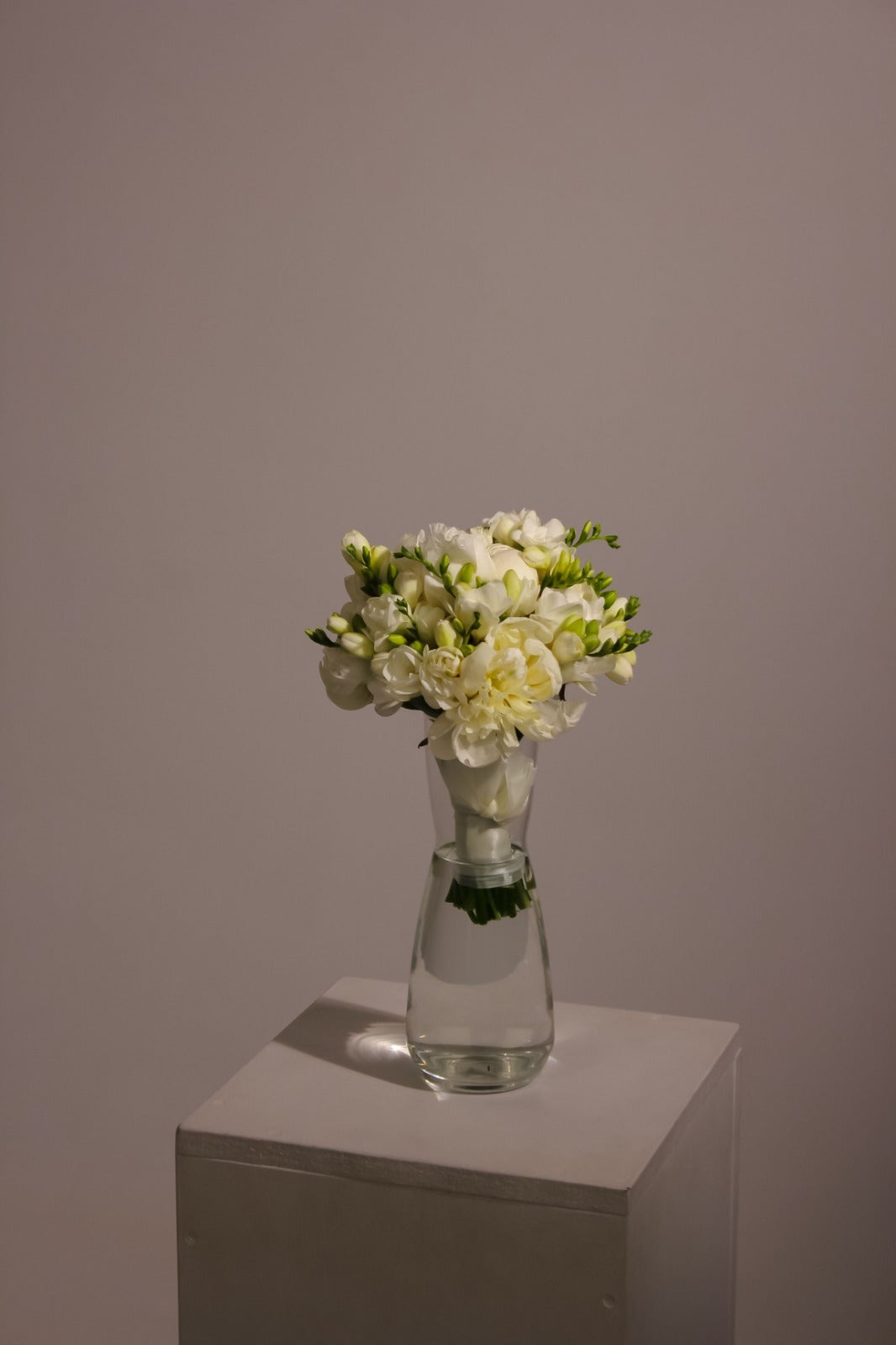 How to Arrange Fresh Flowers in a Vase: Beginner’s Step-by-Step Guide